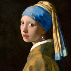 Painting of a young girl with a pearl earring by Johannes Vermeer.